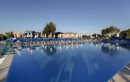 LARISSA HOLIDAY BEACH CLUB  4* – 645 Euro/Person